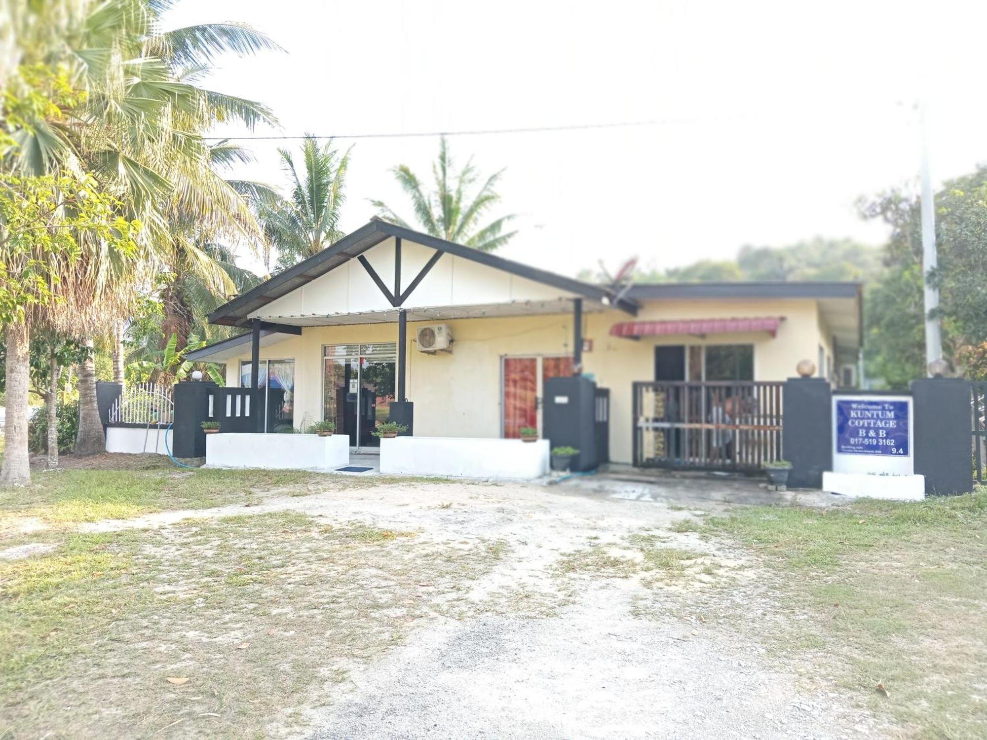 Kuntum Cottage Bed & Breakfast Kampung Tanjung Ipoh Esterno foto